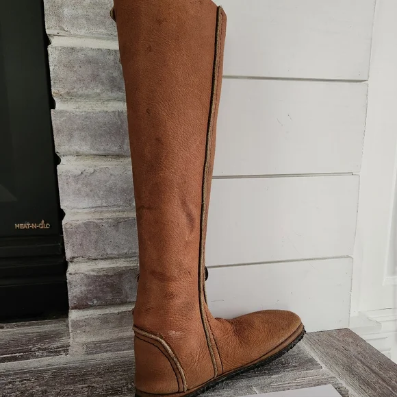 Genuine Leather Moccasin Boots with wool inserts on footbed - Picture 8 of 14